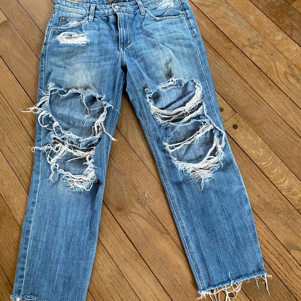Joe’s distressed jeans size 26